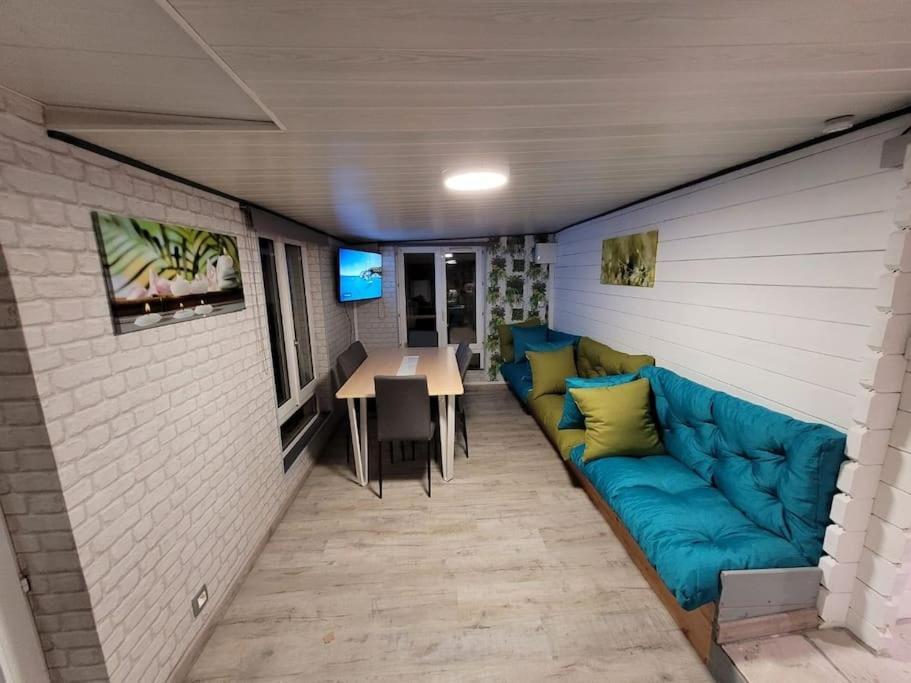 Beau Chalet 6 Personnes Avec Jacuzzi Tilly-sur-Seulles Exterior photo