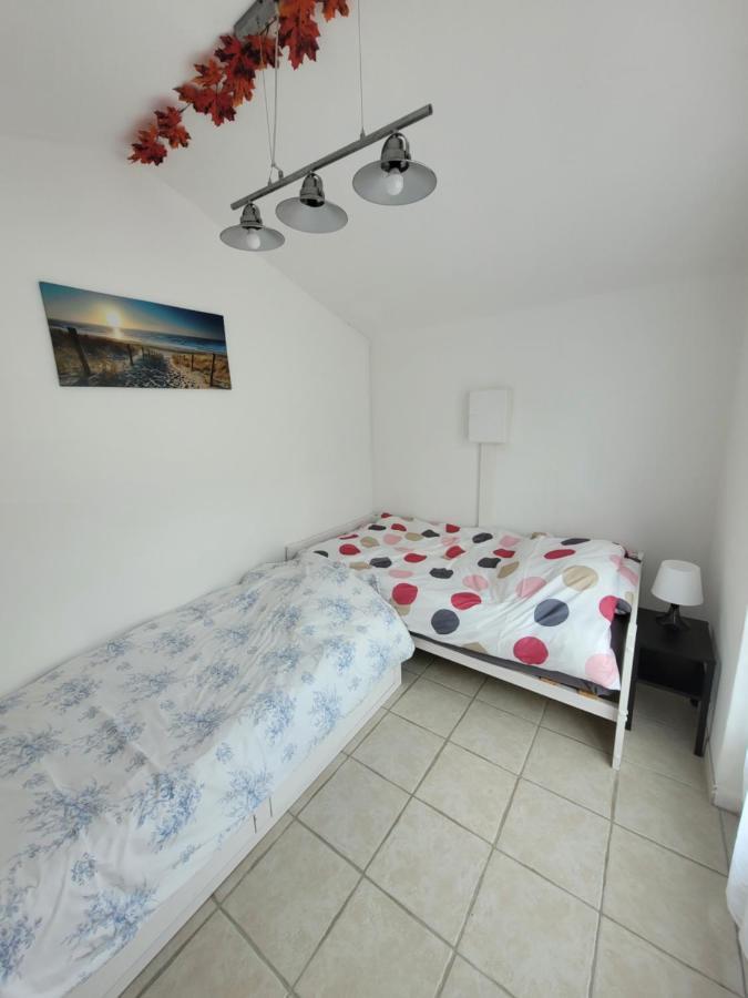 Beau Chalet 6 Personnes Avec Jacuzzi Tilly-sur-Seulles Exterior photo